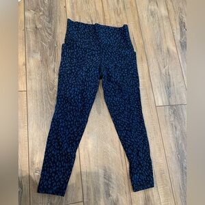 Athleta Salutation Stash Pocket 7/8 Legging